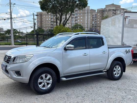 NISSAN FRONTIER 2.3 16V TURBO DIESEL LE CD 4X4 AUTOMÁTICO